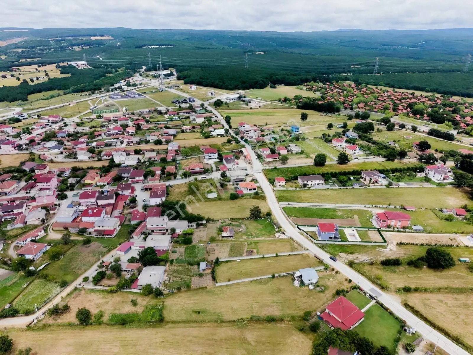 Merkezi Konumlu Ana Yola Cepheli Fırsat Arsa — fotoğraf 5