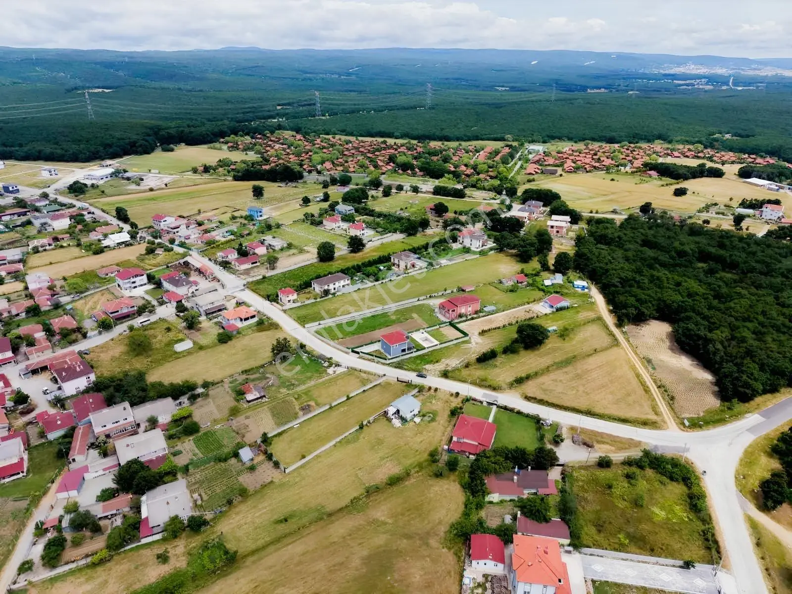 Merkezi Konumlu Ana Yola Cepheli Fırsat Arsa — fotoğraf 6