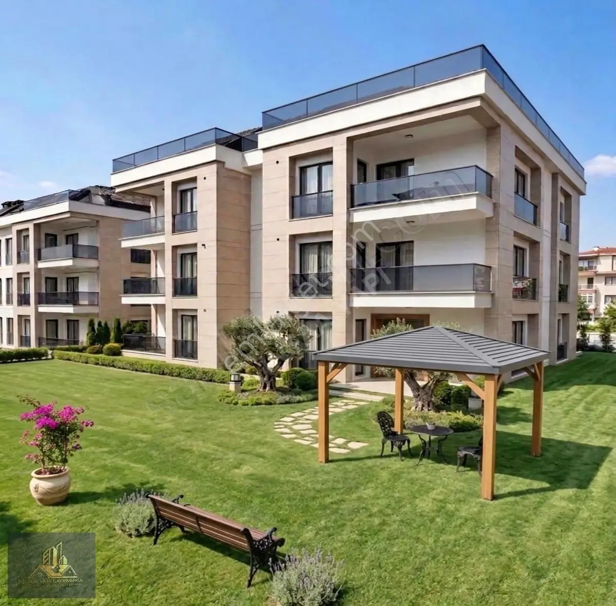 Beylikdüzü Kavaklı'Da Şık Mimari Satılık 3+1 Sıte İçi Daire