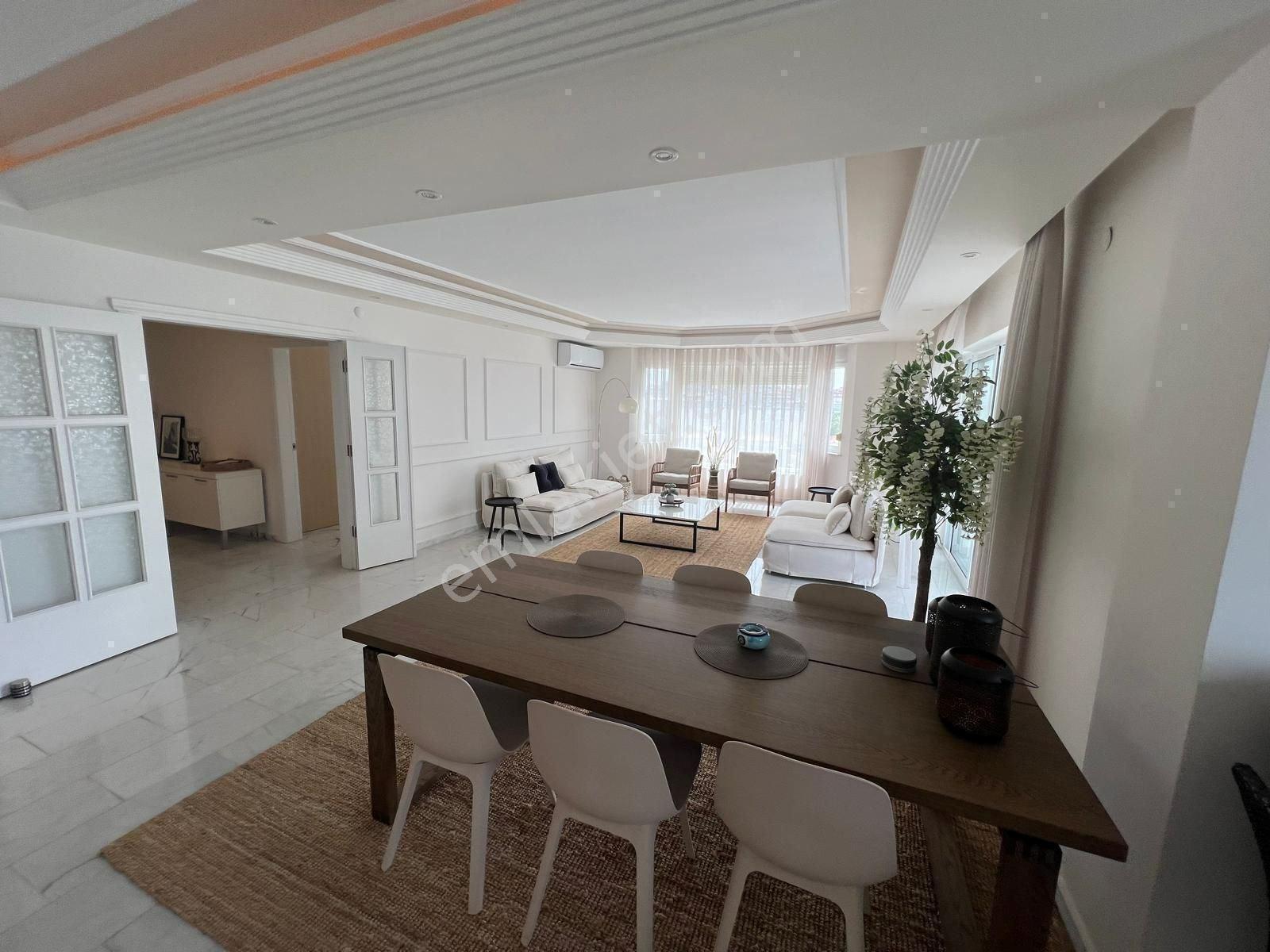 Alanya Tosmurda 3+1 Denize Sıfır Ful Deniz Ve Nehir Manzaralı Muazzam Daire — fotoğraf 7