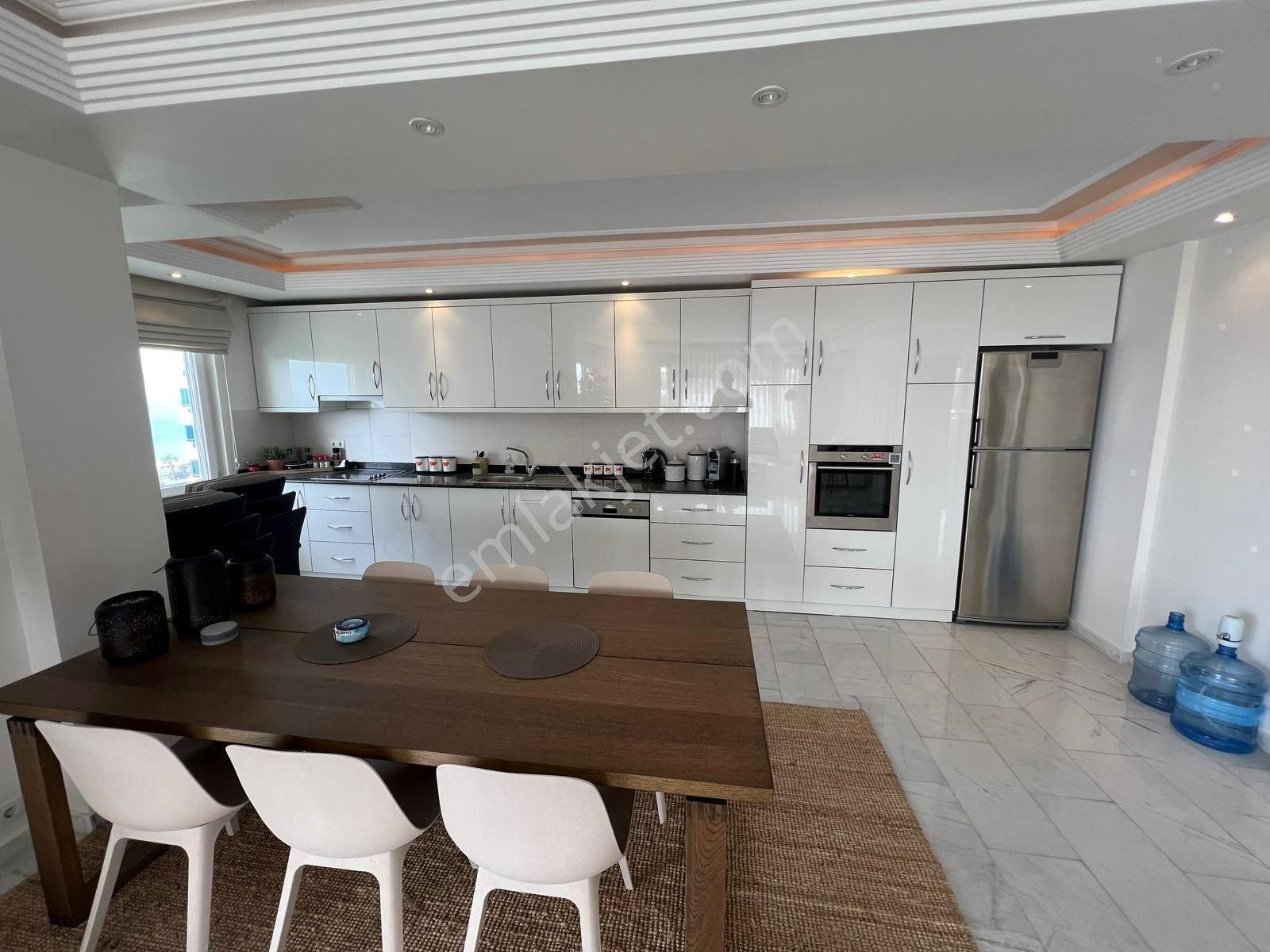 Alanya Tosmurda 3+1 Denize Sıfır Ful Deniz Ve Nehir Manzaralı Muazzam Daire — fotoğraf 9