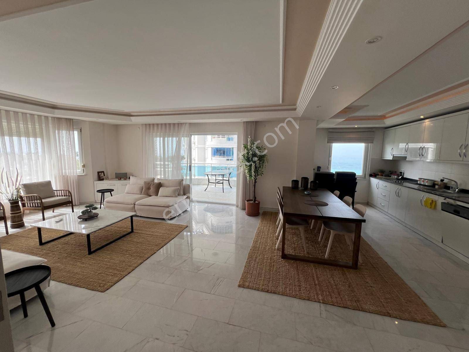 Alanya Tosmurda 3+1 Denize Sıfır Ful Deniz Ve Nehir Manzaralı Muazzam Daire — fotoğraf 10
