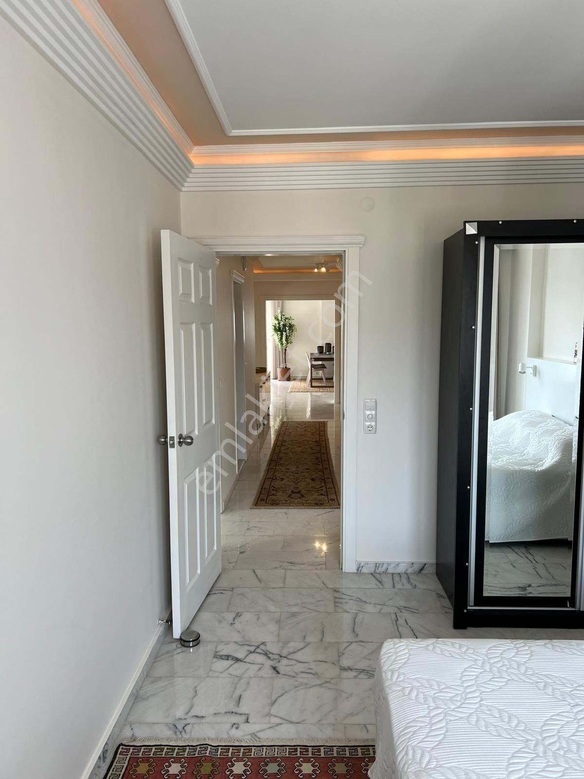 Alanya Tosmurda 3+1 Denize Sıfır Ful Deniz Ve Nehir Manzaralı Muazzam Daire — fotoğraf 20