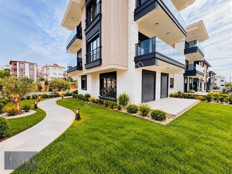 Kerim'den Küçükkuyu Merkez'de Ebeveyn Banyolu 2+1 Satılık Daire — fotoğraf 2