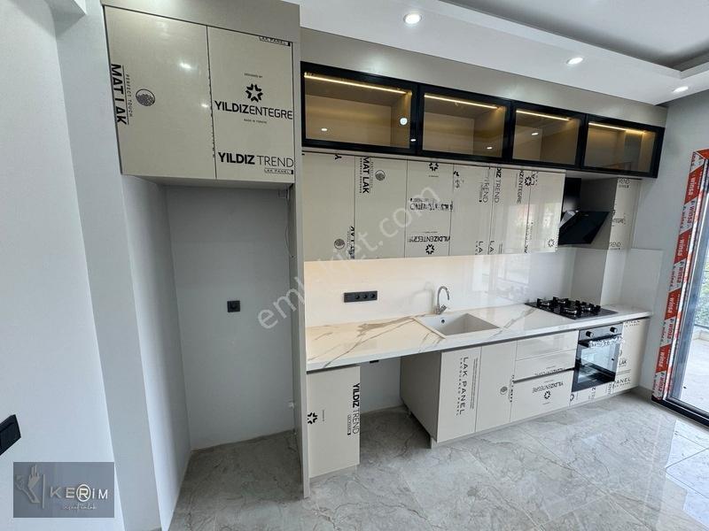 Kerim'den Küçükkuyu Merkez'de Ebeveyn Banyolu 2+1 Satılık Daire — fotoğraf 12