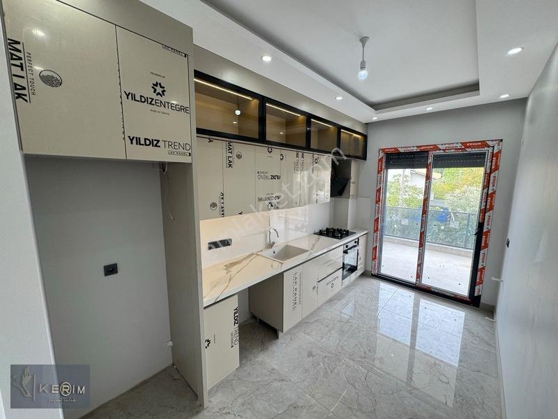 Kerim'den Küçükkuyu Merkez'de Ebeveyn Banyolu 2+1 Satılık Daire — fotoğraf 13