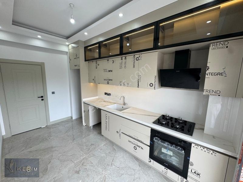 Kerim'den Küçükkuyu Merkez'de Ebeveyn Banyolu 2+1 Satılık Daire — fotoğraf 14
