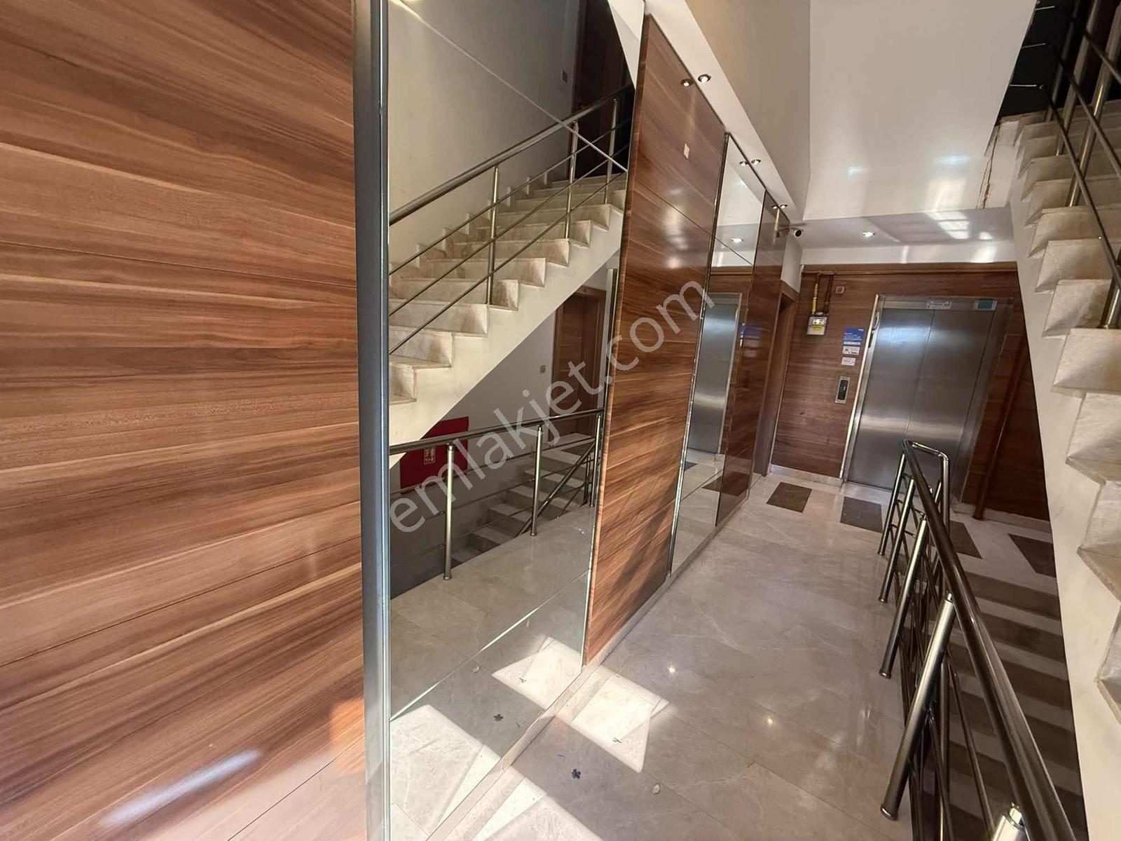 Ödüllü Sitede Full Eşyalı 2+1 — fotoğraf 16