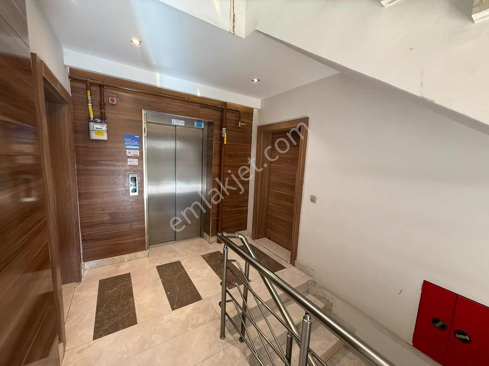 Ödüllü Sitede Full Eşyalı 2+1 — fotoğraf 18