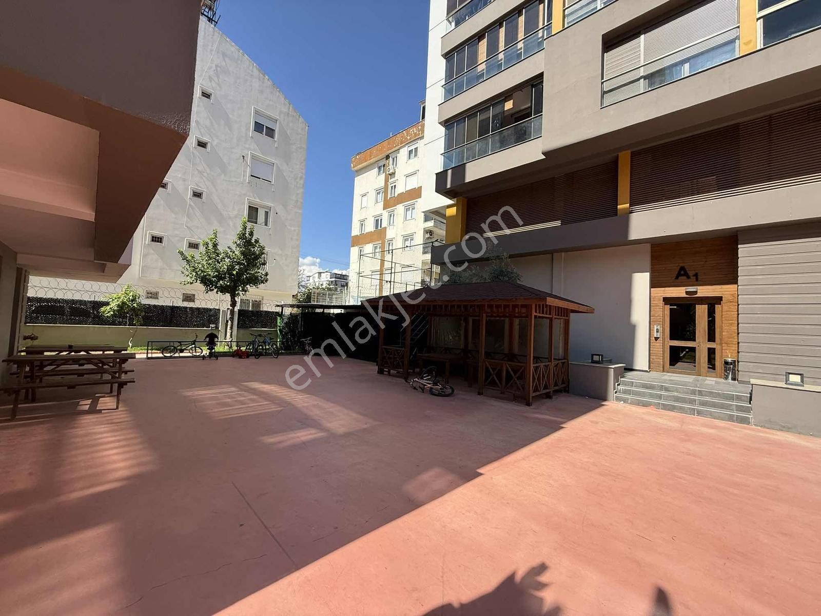 Ödüllü Sitede Full Eşyalı 2+1 — fotoğraf 27