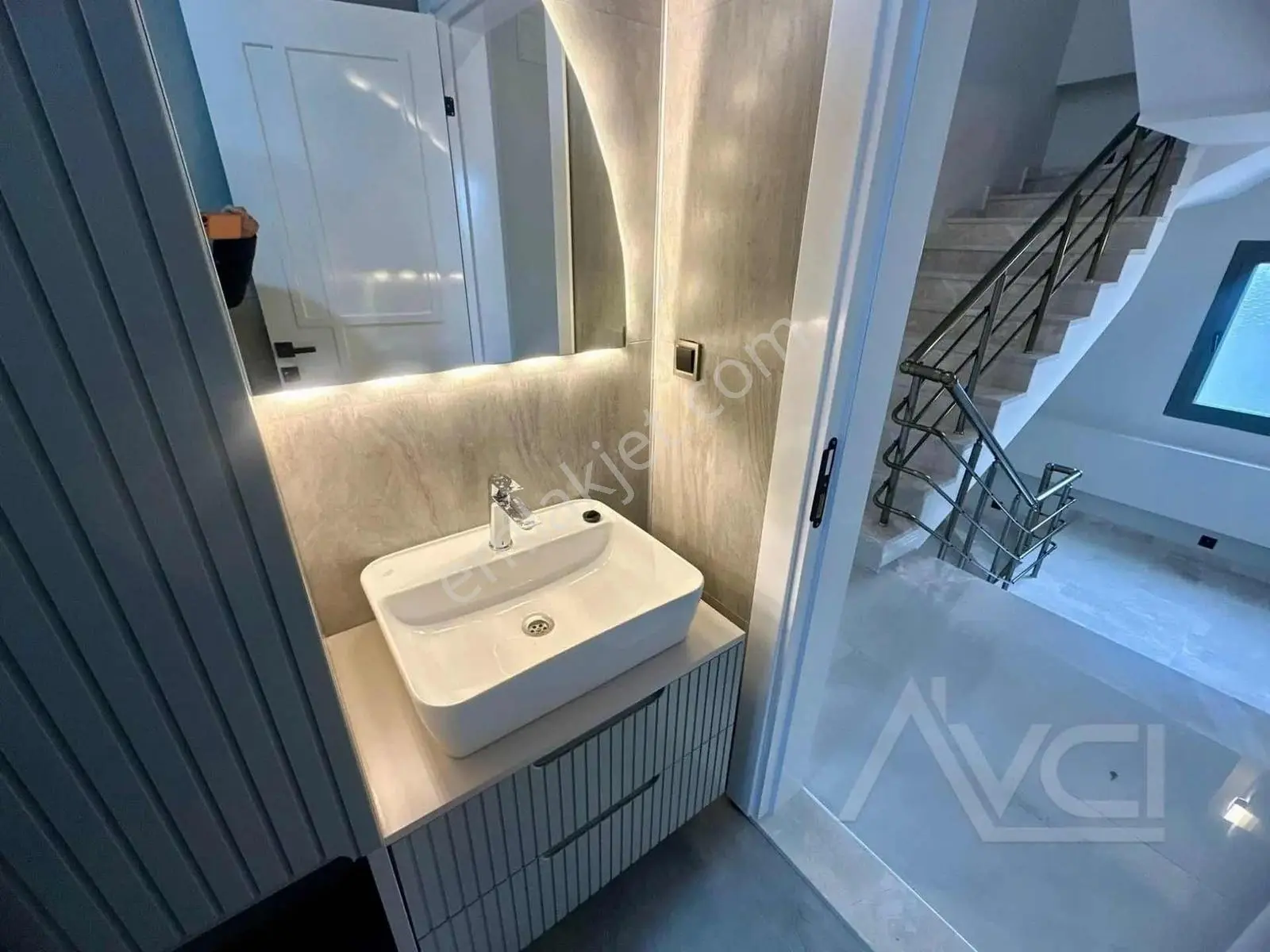 Avcı'dan Kaz Dağları Güre'de 3+1 Sıfır Teraslı Bahçeli Villa — fotoğraf 10