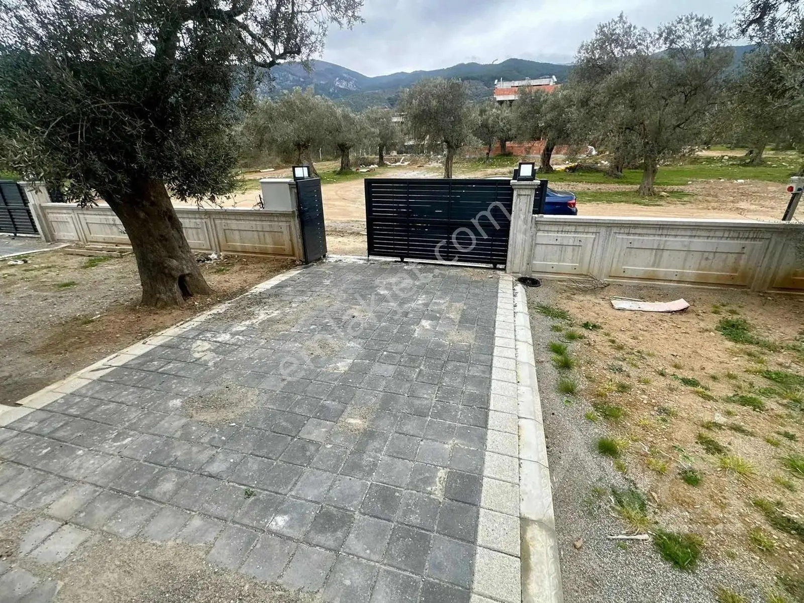Avcı'dan Kaz Dağları Güre'de 3+1 Sıfır Teraslı Bahçeli Villa — fotoğraf 31