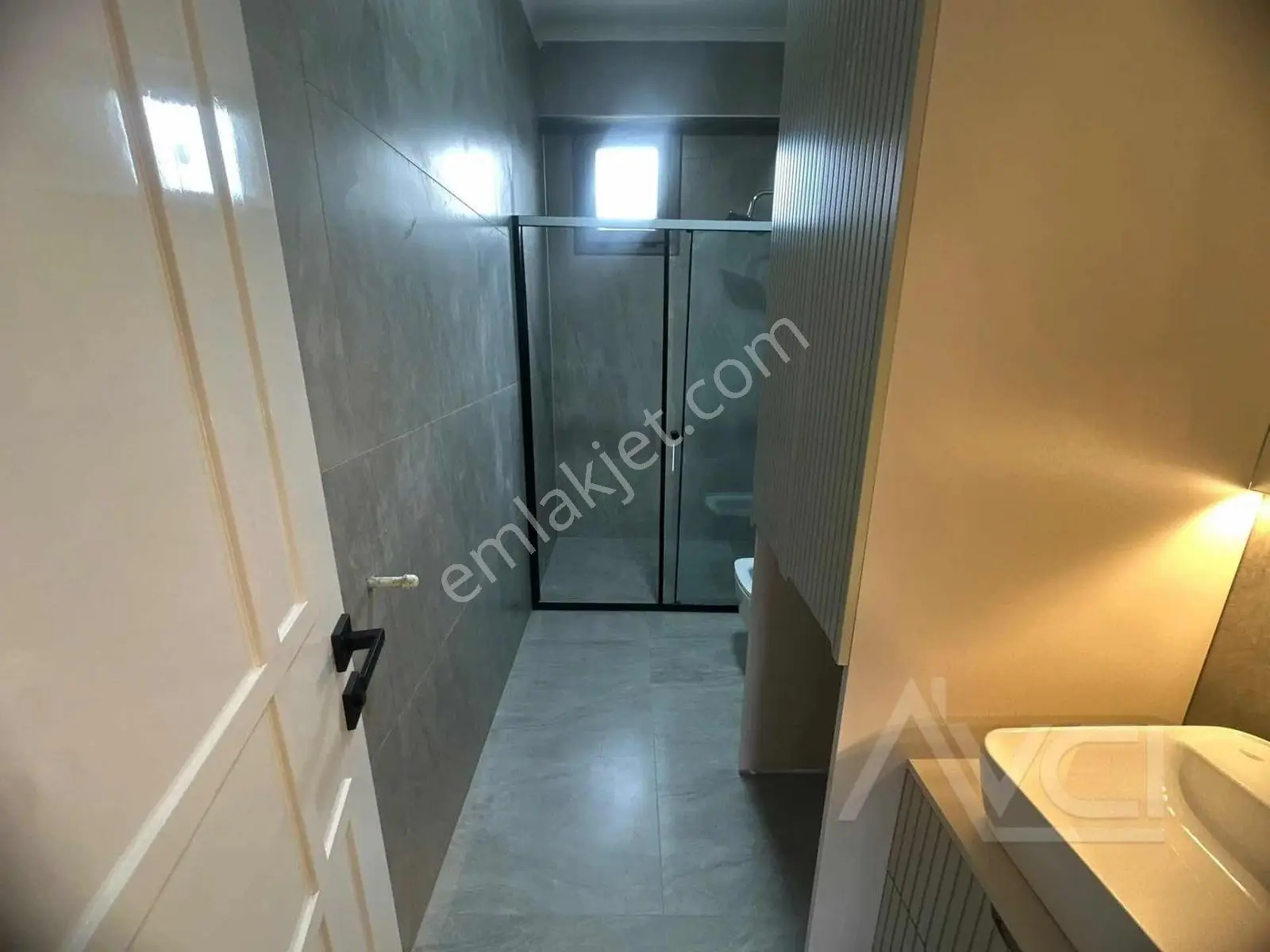 Avcı'dan Kaz Dağları Güre'de 3+1 Sıfır Teraslı Bahçeli Villa — fotoğraf 32