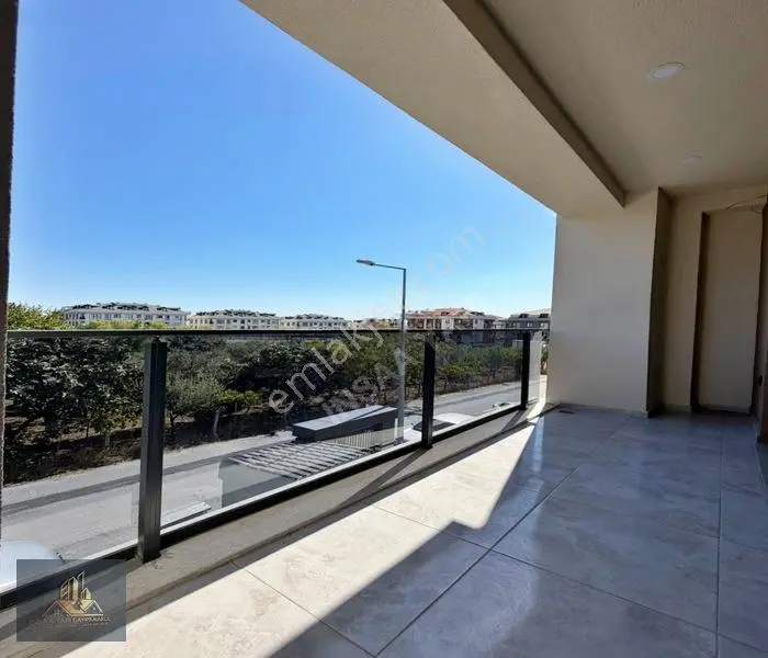 Beylikdüzü West Marina'da Satılık 3+1 Sıfır Daire Fırsatı — fotoğraf 8