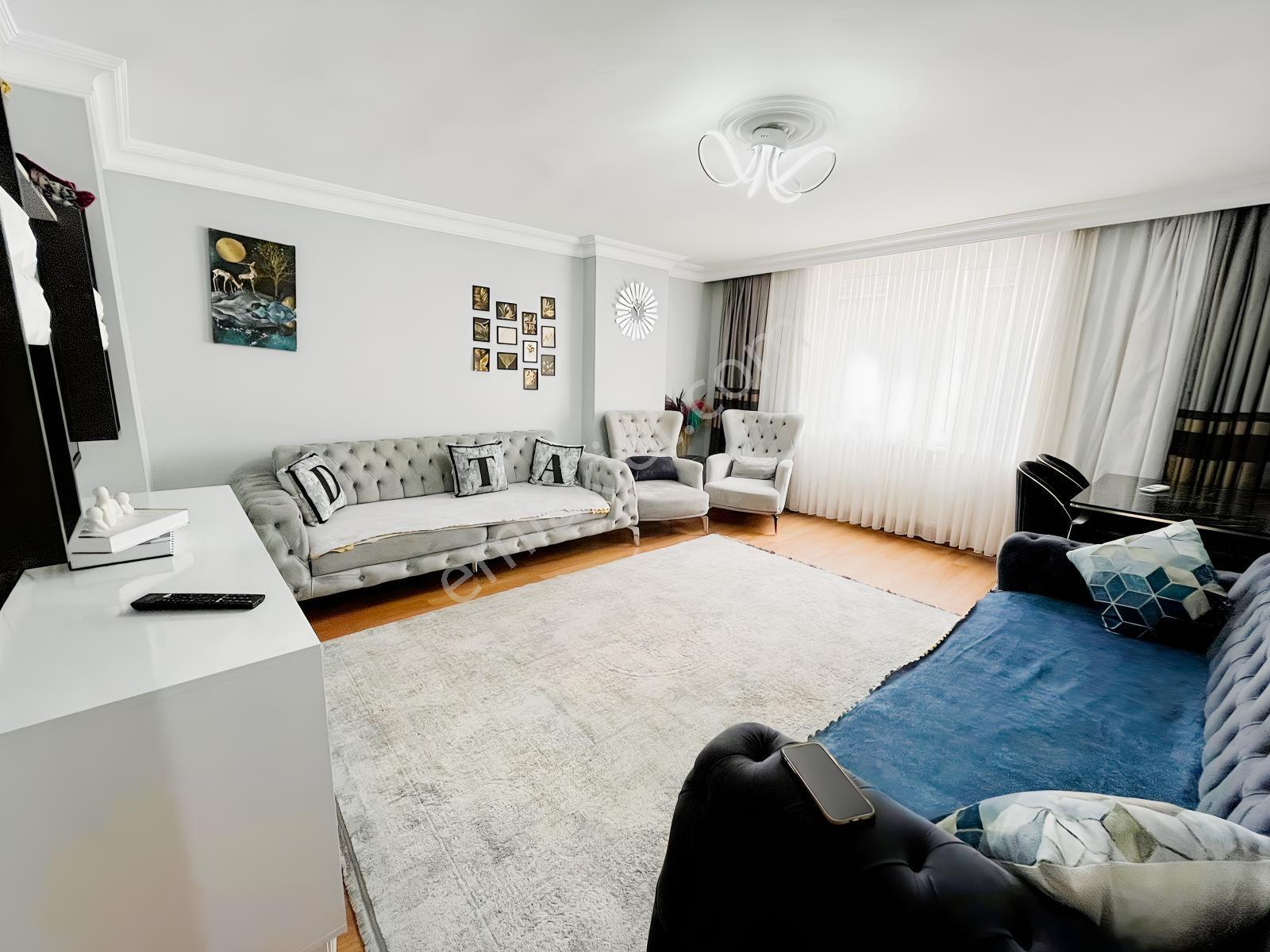 Metrobüsün Dibinde Otoparklı Asansörlü 140 M²3+1 Satılık Daire!! — fotoğraf 7