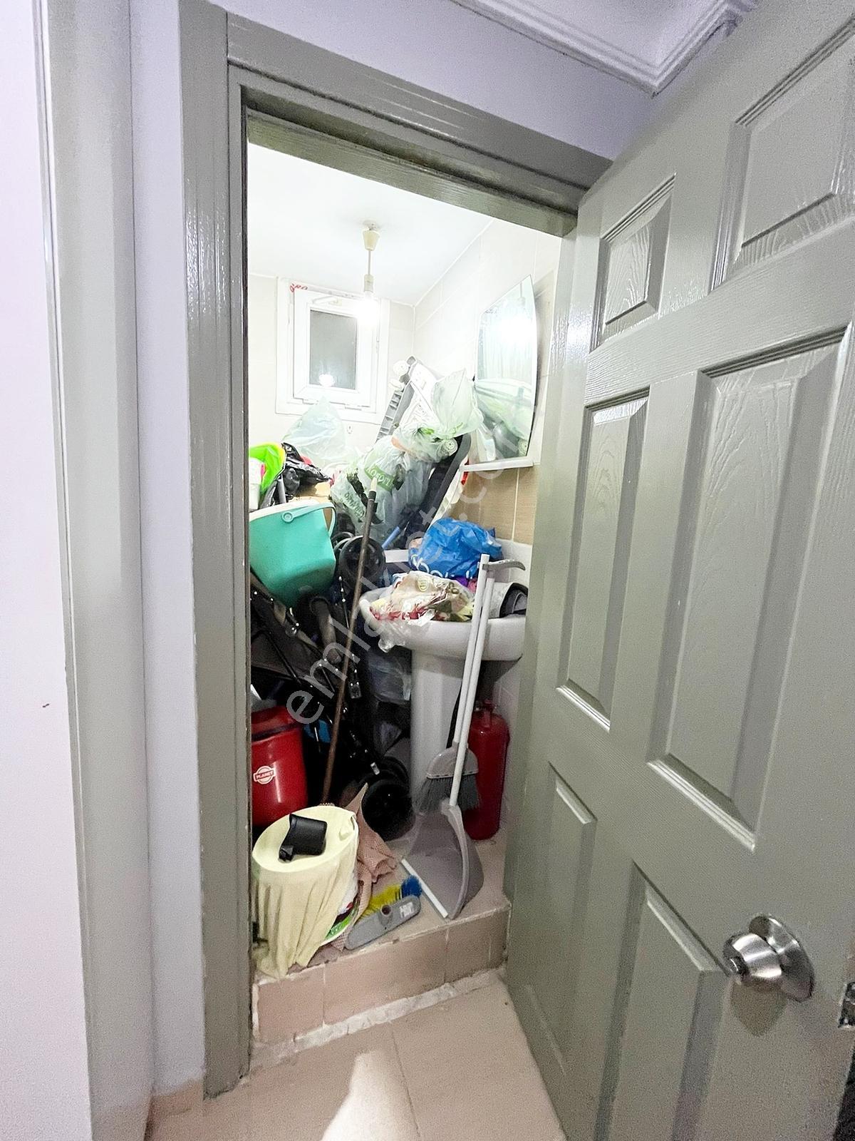 Metrobüsün Dibinde Otoparklı Asansörlü 140 M²3+1 Satılık Daire!! — fotoğraf 18