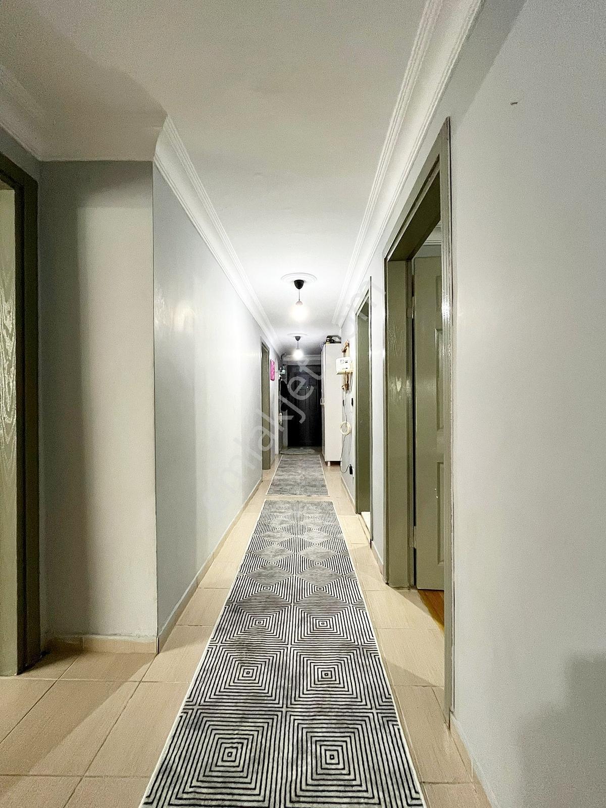 Metrobüsün Dibinde Otoparklı Asansörlü 140 M²3+1 Satılık Daire!! — fotoğraf 20