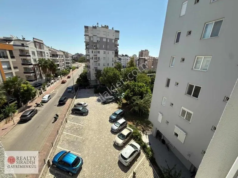 Çağlayan'da Masrafsız Ara Kat 3+1 Daire — fotoğraf 2