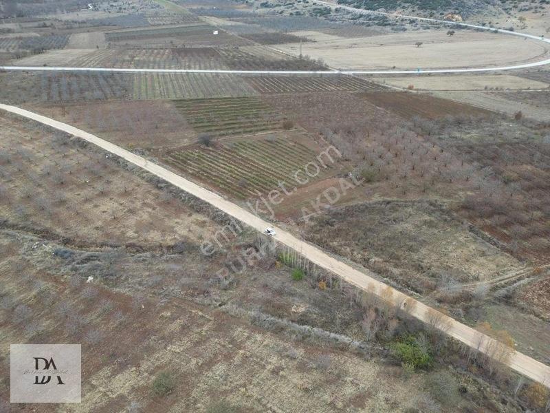 Uluborlu'da Asfalta Cephe 3000 M² Satılık Meyve Bahçesi — fotoğraf 4