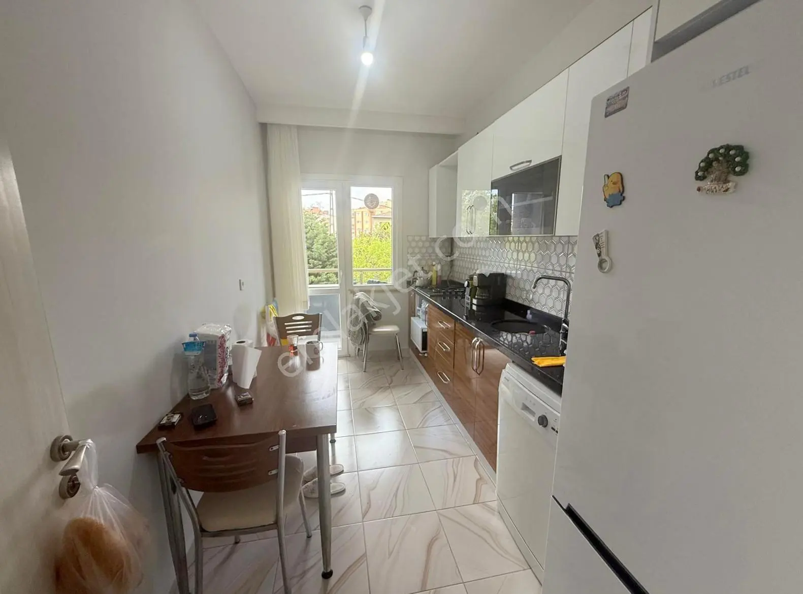 Mertcan'dan Güvenlikli Site İçi İskanlı Balkonlu Ara Kat 3+1 — fotoğraf 4