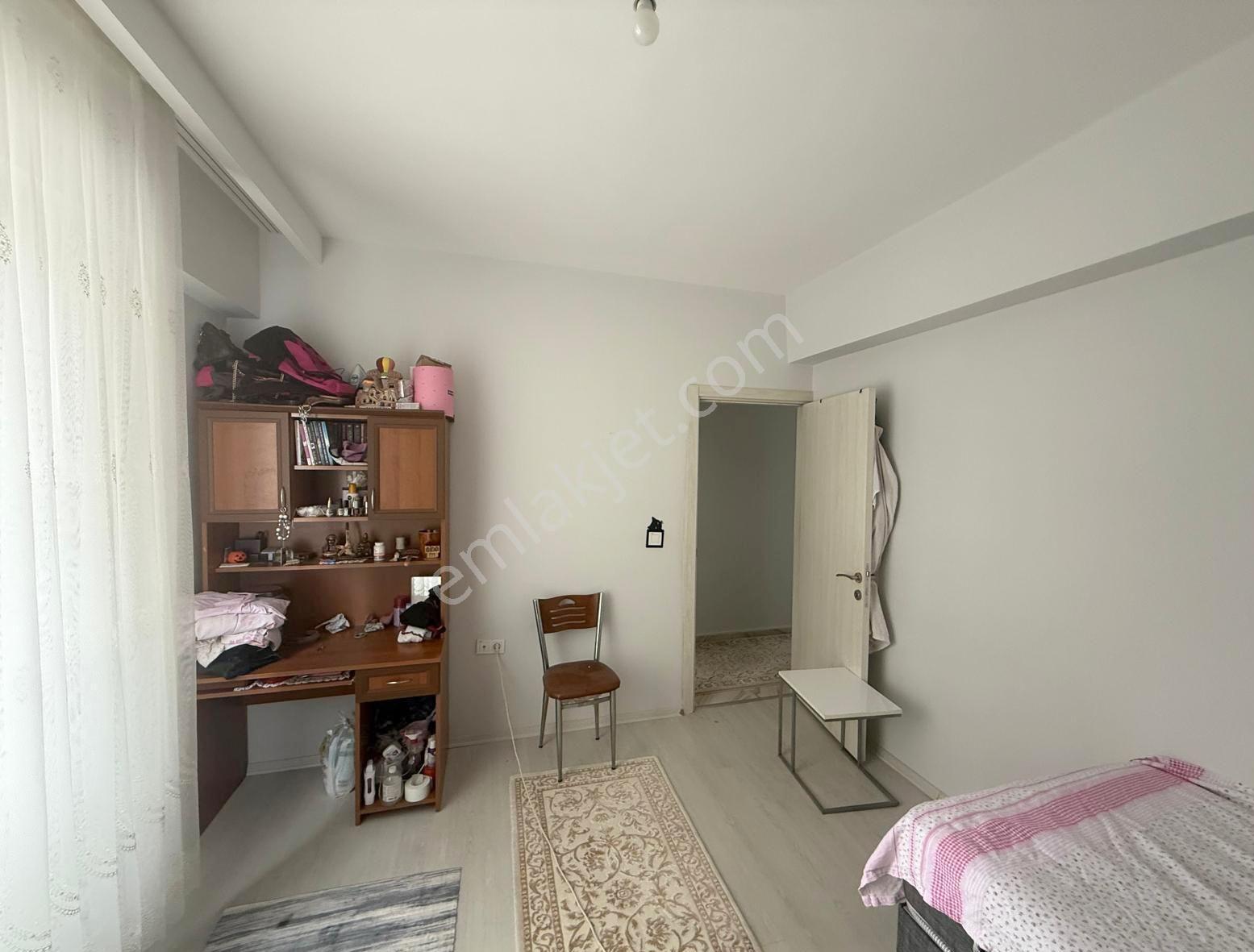 Mertcan'dan Güvenlikli Site İçi İskanlı Balkonlu Ara Kat 3+1 — fotoğraf 10