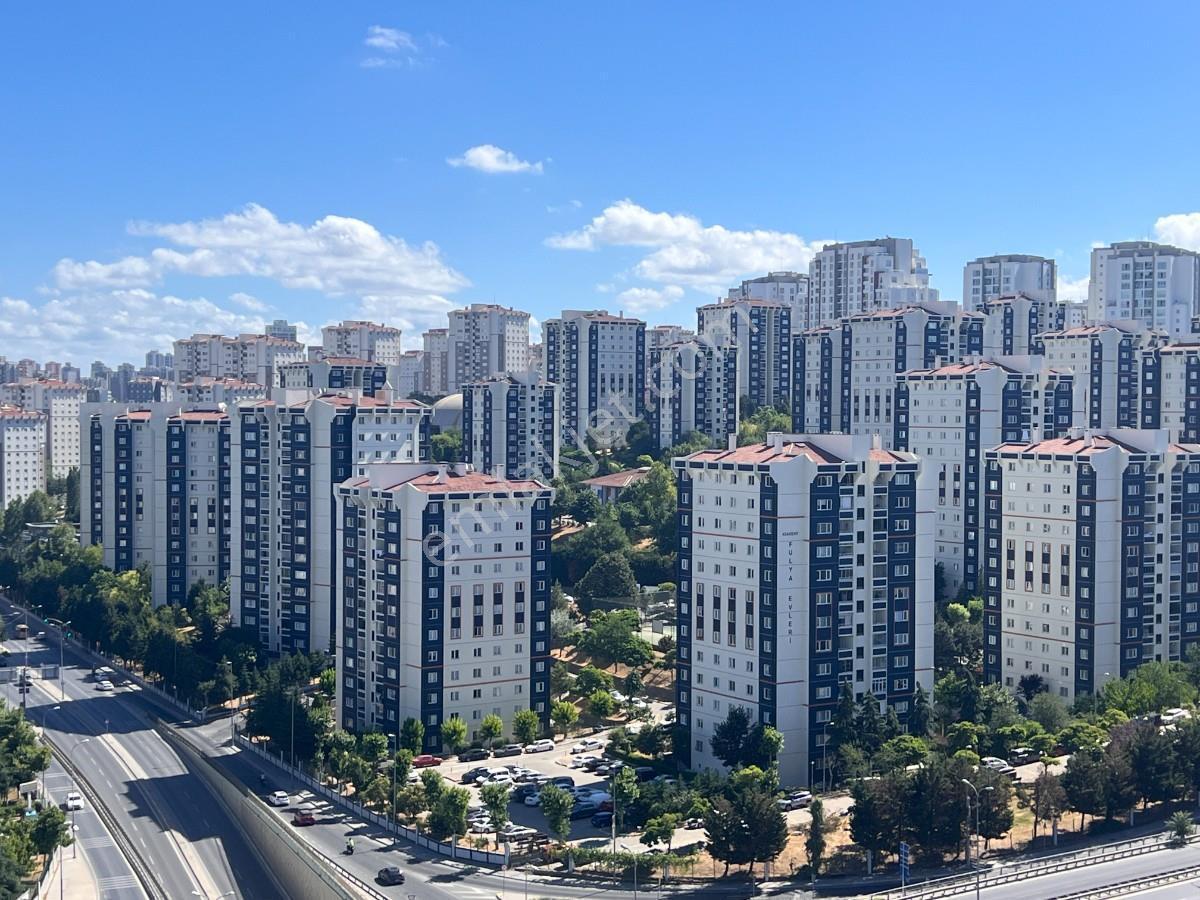 Küçükçekmece Halkalı Tokifulya Sitesinde Tadilatlı Satılık Daire — fotoğraf 5