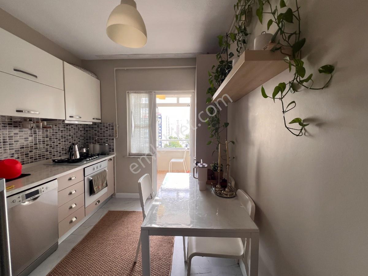 Küçükçekmece Halkalı Tokifulya Sitesinde Tadilatlı Satılık Daire — fotoğraf 10