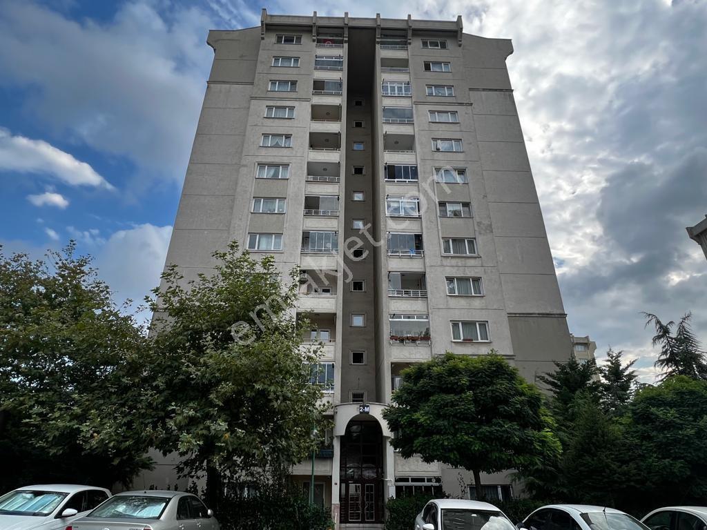 Küçükçekmece Halkalı Tokifulya Sitesinde Tadilatlı Satılık Daire — fotoğraf 11