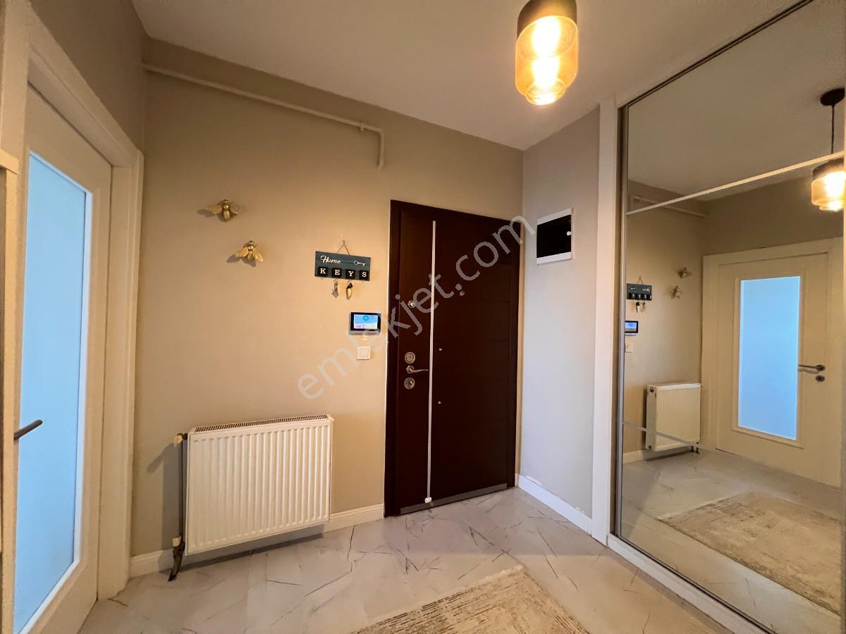 Küçükçekmece Halkalı Tokifulya Sitesinde Tadilatlı Satılık Daire — fotoğraf 18