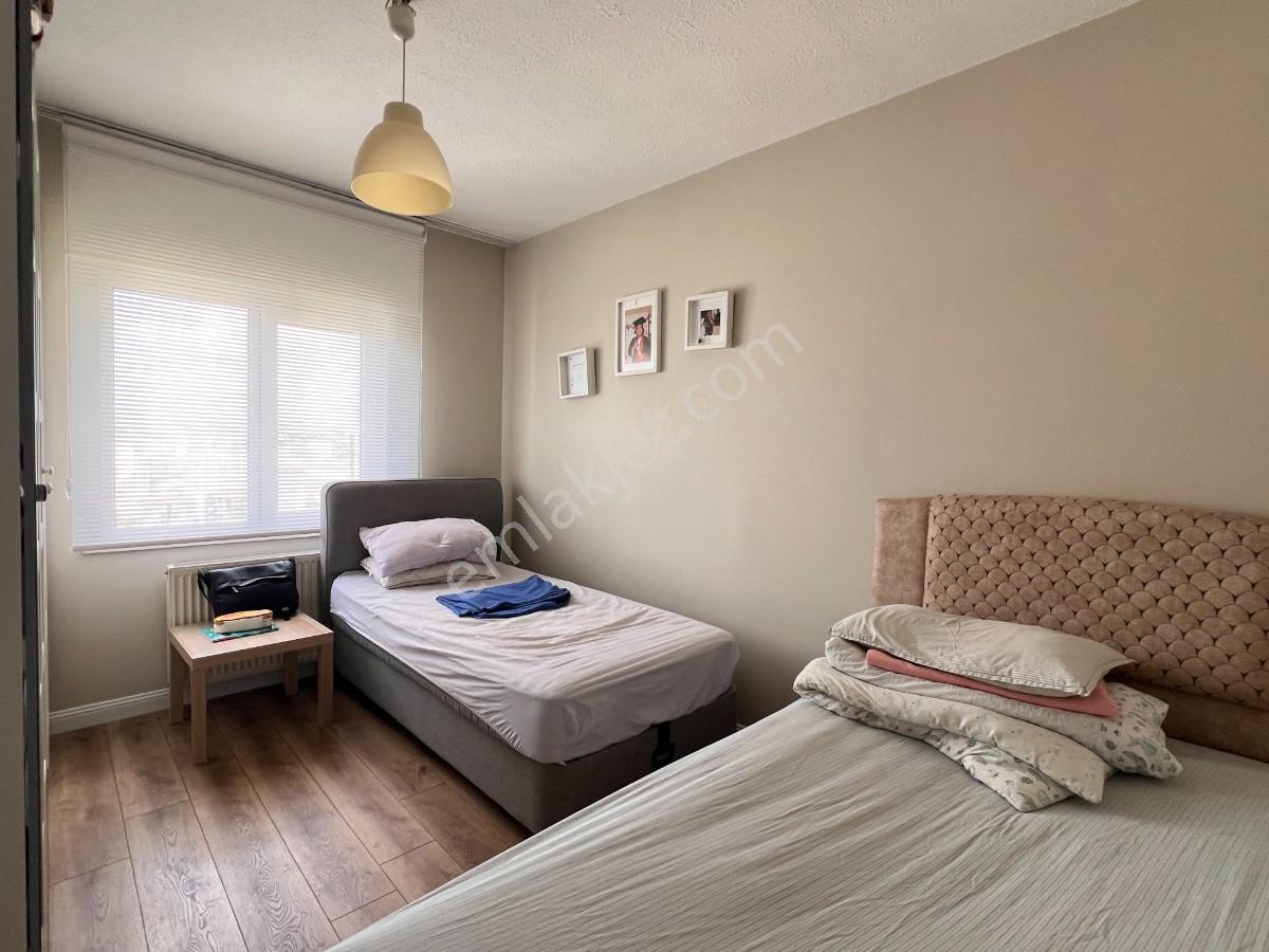 Küçükçekmece Halkalı Tokifulya Sitesinde Tadilatlı Satılık Daire — fotoğraf 24