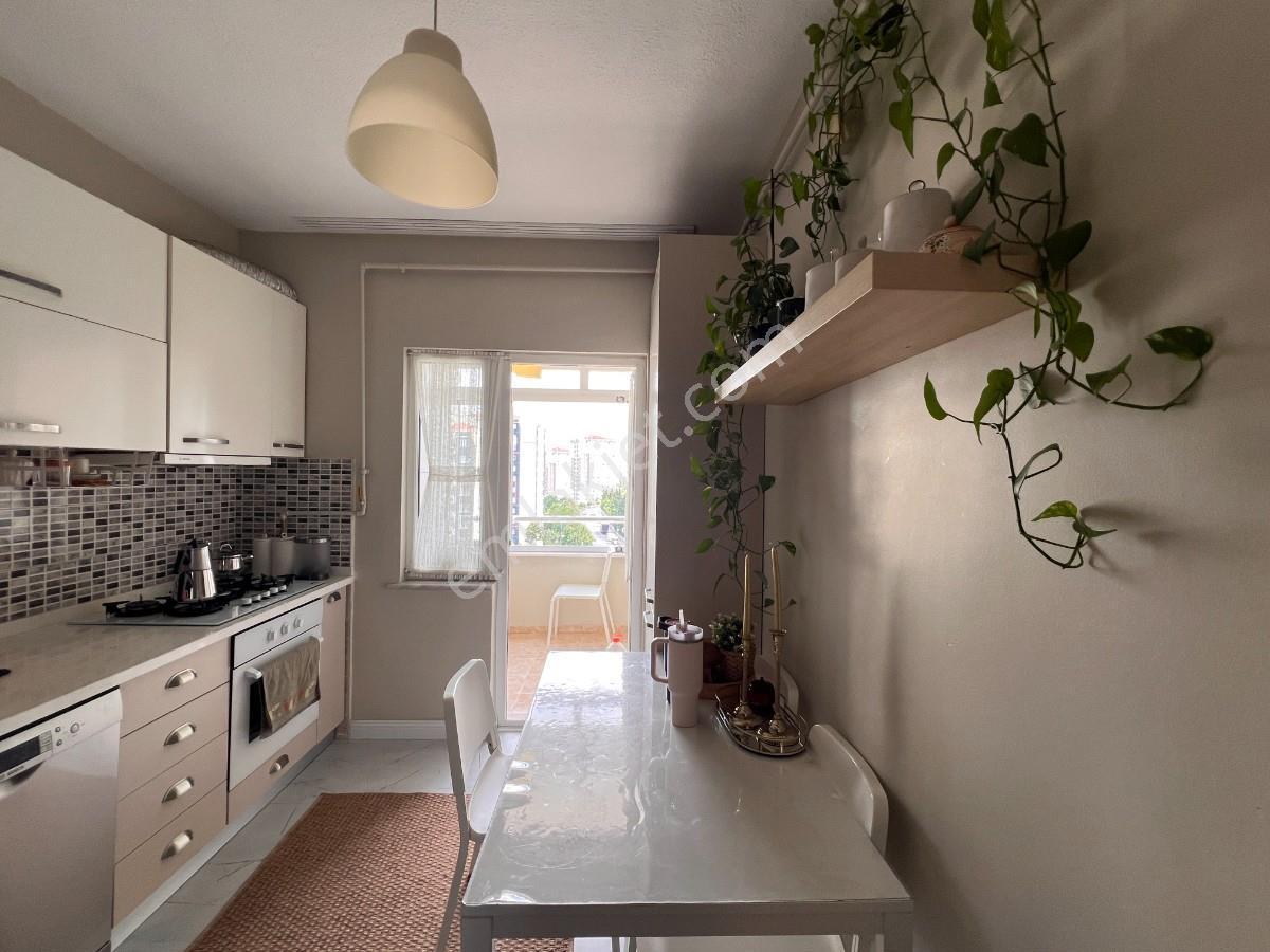 Küçükçekmece Halkalı Tokifulya Sitesinde Tadilatlı Satılık Daire — fotoğraf 29