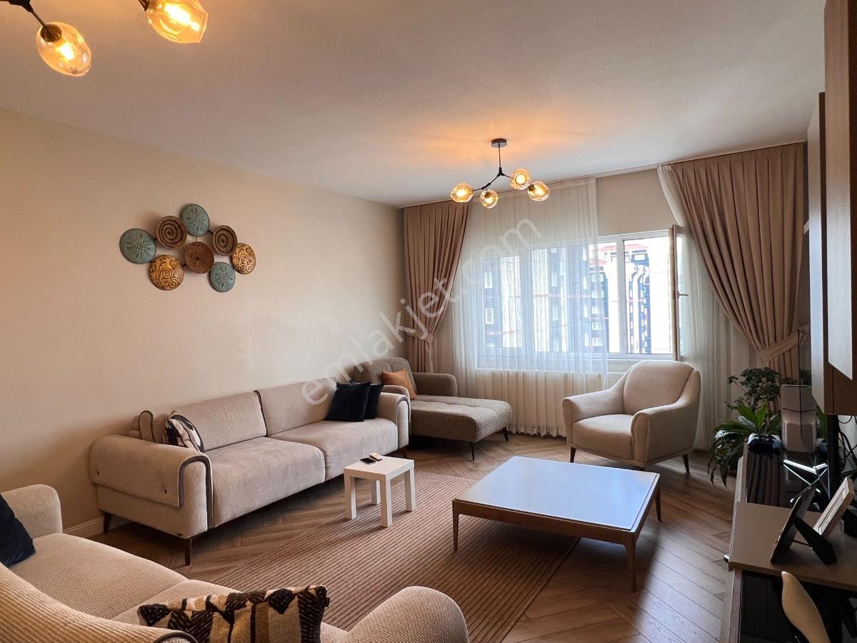 Küçükçekmece Halkalı Tokifulya Sitesinde Tadilatlı Satılık Daire — fotoğraf 31