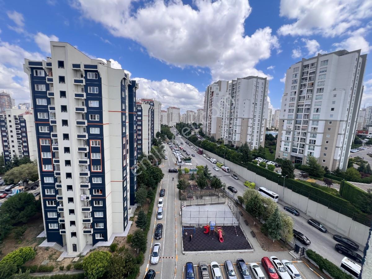 Küçükçekmece Halkalı Tokifulya Sitesinde Tadilatlı Satılık Daire — fotoğraf 32