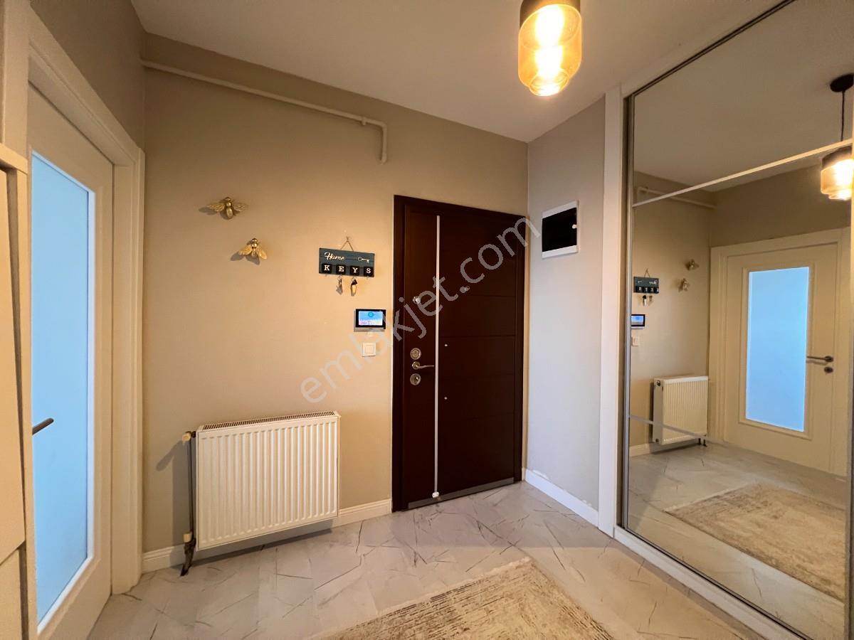Küçükçekmece Halkalı Tokifulya Sitesinde Tadilatlı Satılık Daire — fotoğraf 34