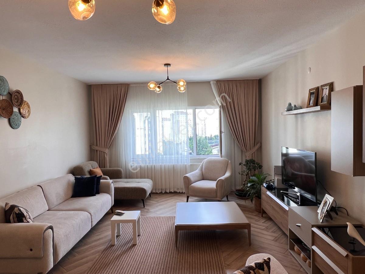 Küçükçekmece Halkalı Tokifulya Sitesinde Tadilatlı Satılık Daire — fotoğraf 35