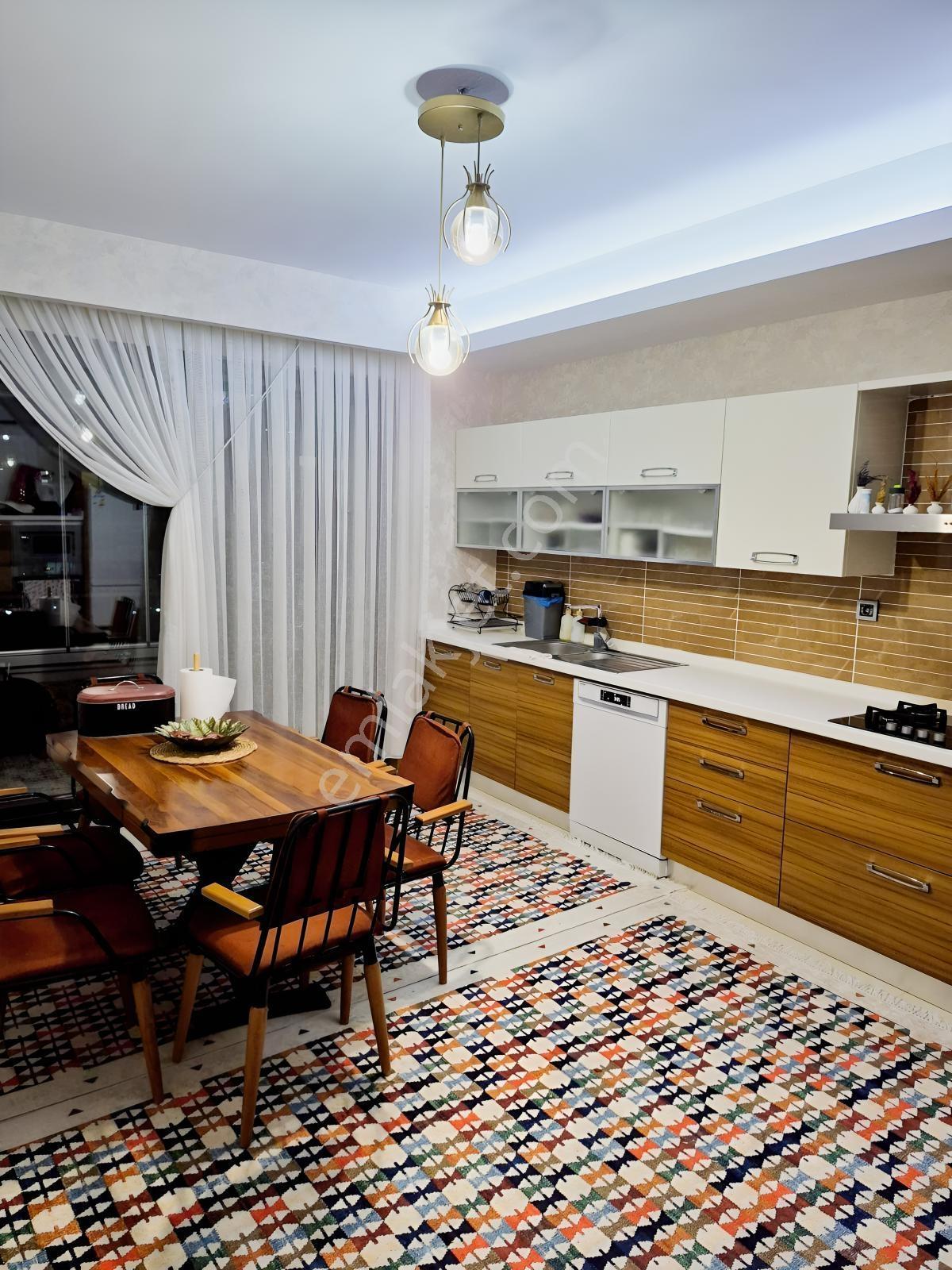 Beyhekim Mah. Hakim Konaklarında Lüks Arakat Satılık 4+1 Daire — fotoğraf 8