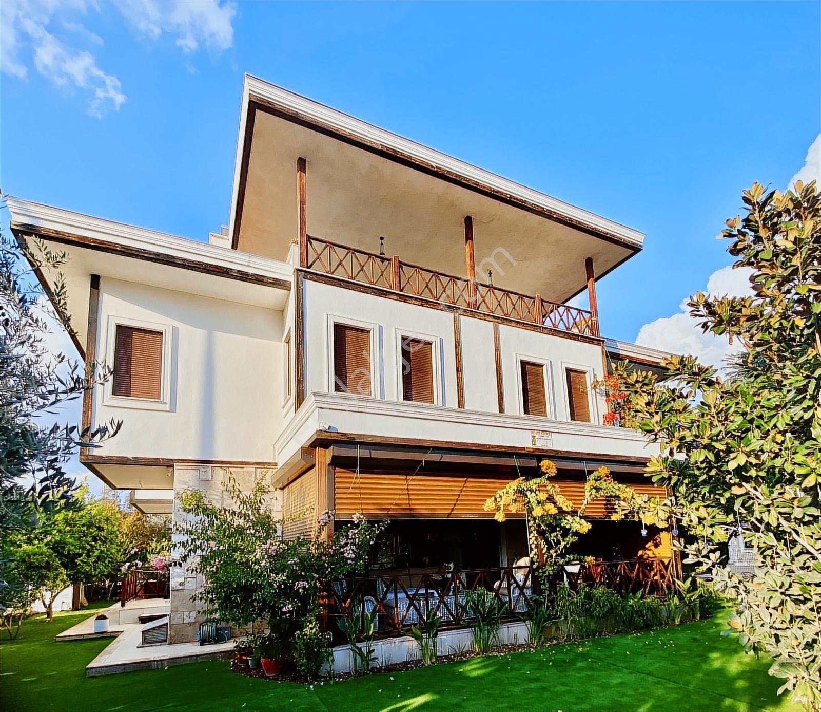Nazilli Zafer'De 700 M² Arsa İçinde Akıllı Lüks Villa Müstakil