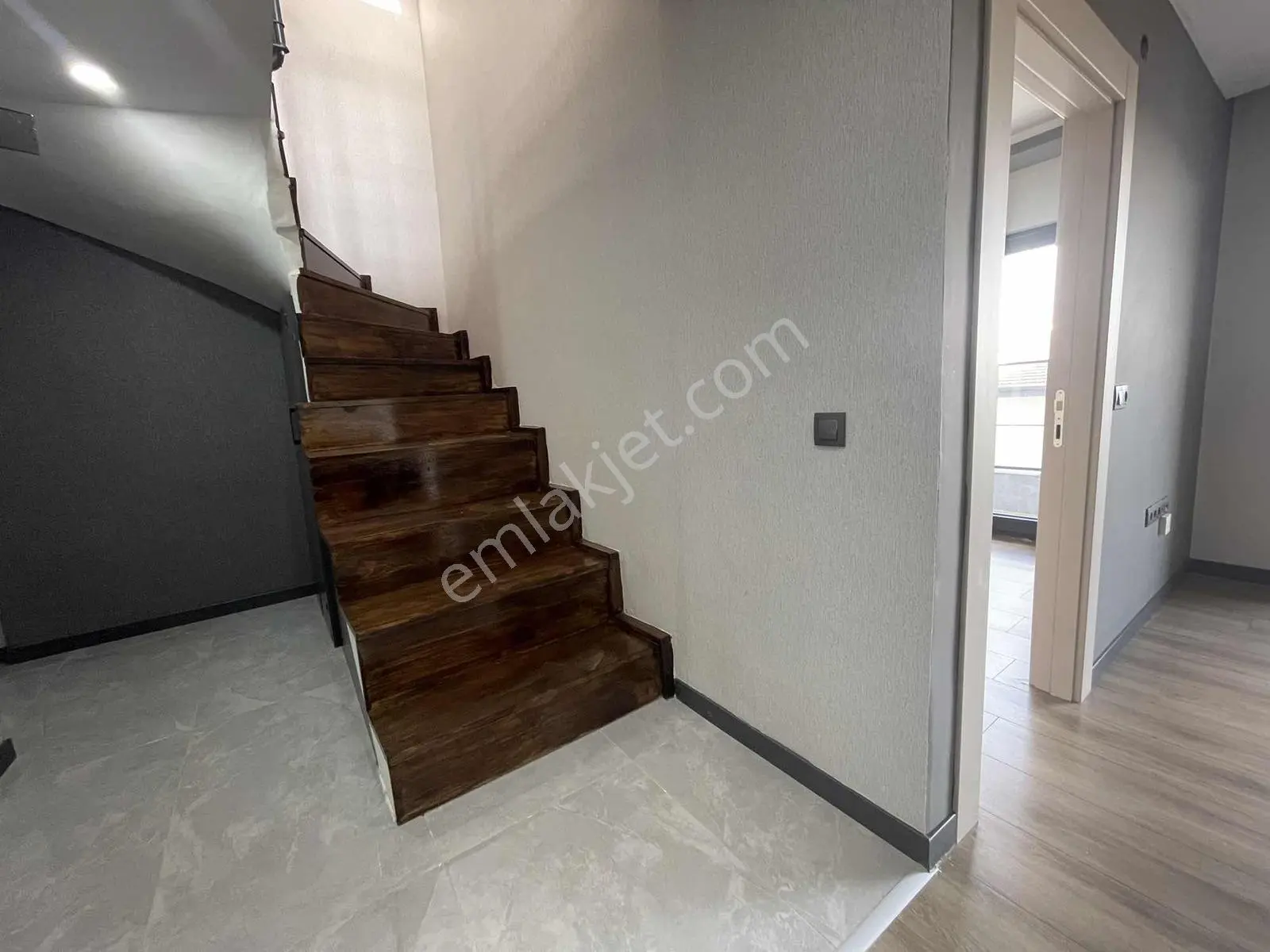 ''alaçatı'' Dan Taşpınarda Merkezi Konumlu Satılık 3+1 Daire — fotoğraf 17
