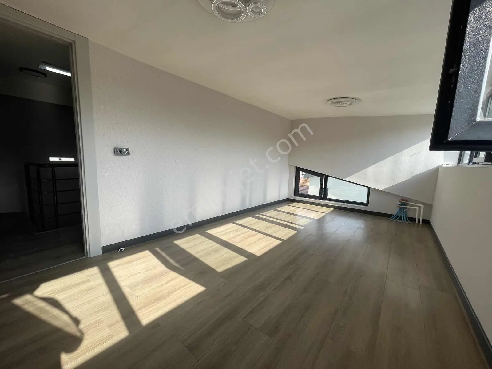 ''alaçatı'' Dan Taşpınarda Merkezi Konumlu Satılık 3+1 Daire — fotoğraf 28