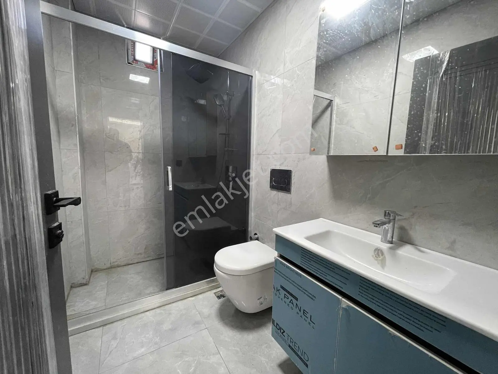 ''alaçatı''dan Lüx Yapılı Geniş Satılık 4+1 Daire — fotoğraf 12
