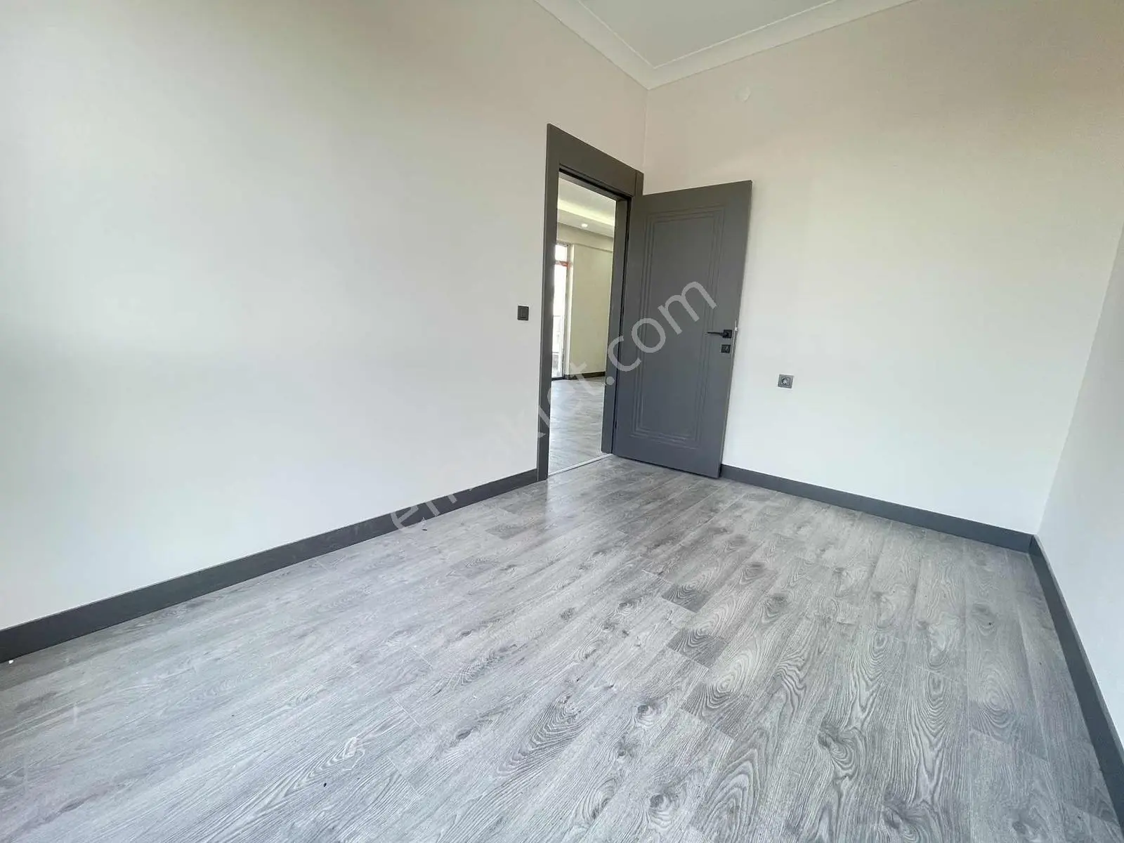 ''alaçatı''dan Lüx Yapılı Geniş Satılık 4+1 Daire — fotoğraf 17