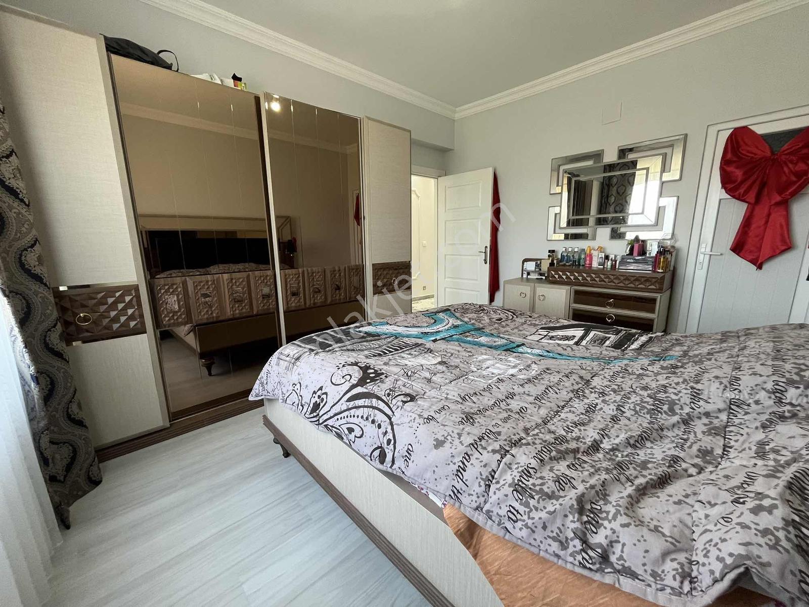 Yeni Rota'dan Tekerek Mah Satılık 3+1 Geniş Daire — fotoğraf 9