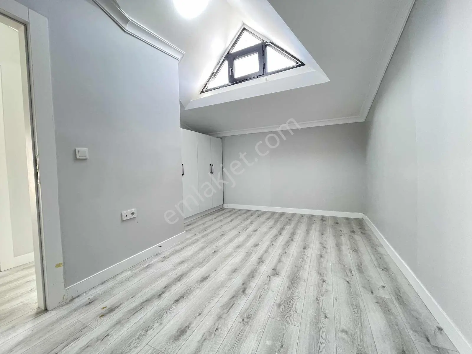 'alaçatı'' Dan Kzılcaşar Da Kapalı Mutfaklı Satılık 3+1 Daire — fotoğraf 27
