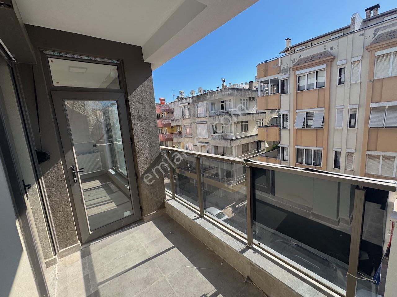 Işıklar Ana Caddeye Yakın Satılık 3+1 Daire — fotoğraf 11