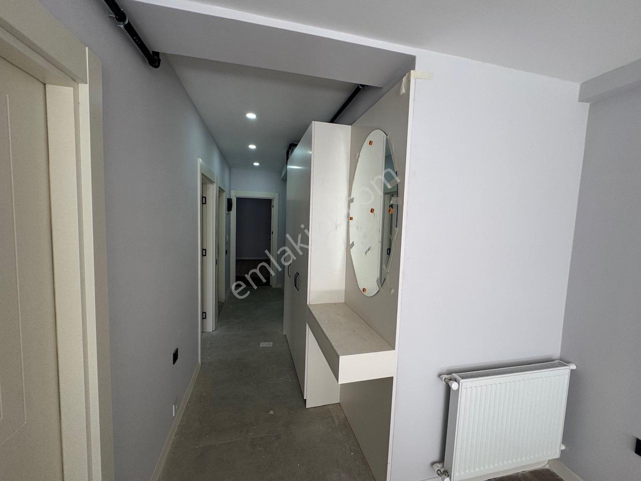 Işıklar Ana Caddeye Yakın Satılık 3+1 Daire — fotoğraf 21