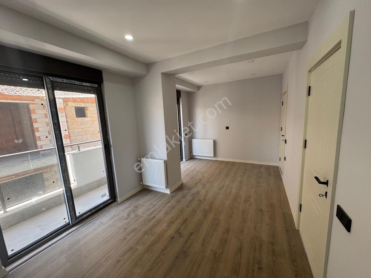 Işıklar Ana Caddeye Yakın Satılık 3+1 Daire — fotoğraf 23