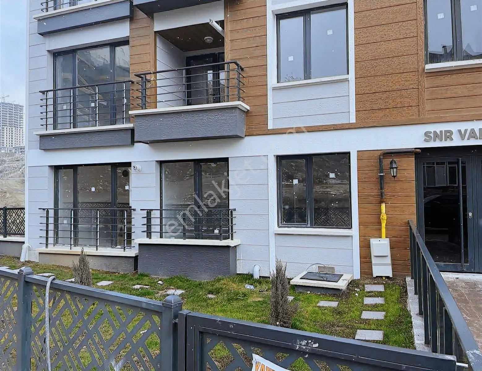 "alaçatı"dan Sıfır, Lüx Yapılı, Bağımsız Mutfaklı, Geniş 1+1 — fotoğraf 31