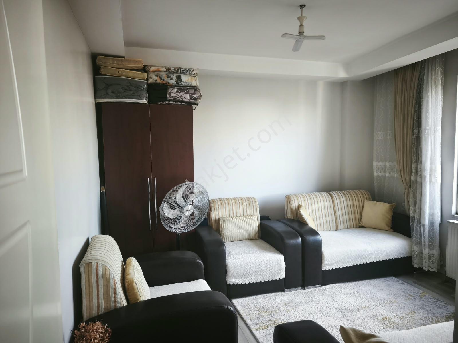 Fatihte Satılık 2+0 Ara Kat — fotoğraf 9