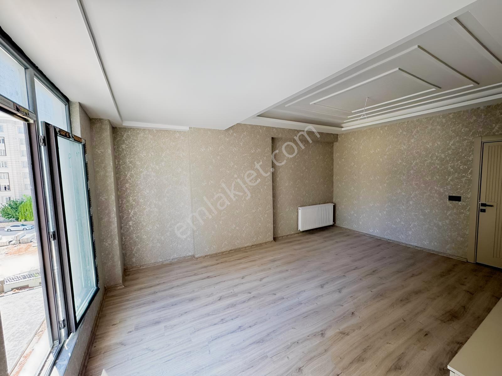 Site İçerisinde Acil Satılık 2+1 Son Kat — fotoğraf 2