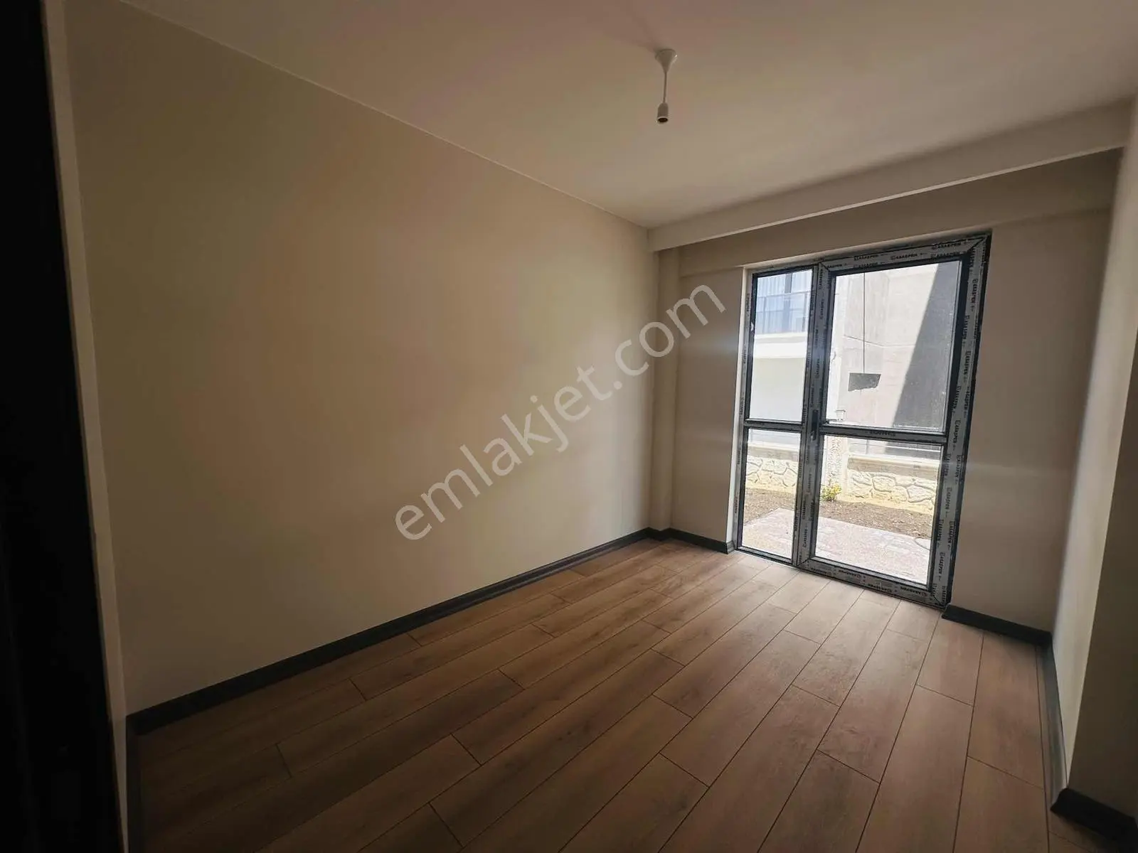 Alaçatıdan Taşpınarda Sıfır Binada Kaliteli İşçilik 2+1 — fotoğraf 18